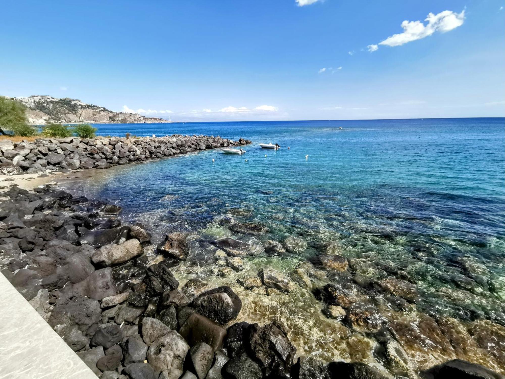 Super Panorama & Astonishing Apartment Seaview Giardini-Naxos Buitenkant foto