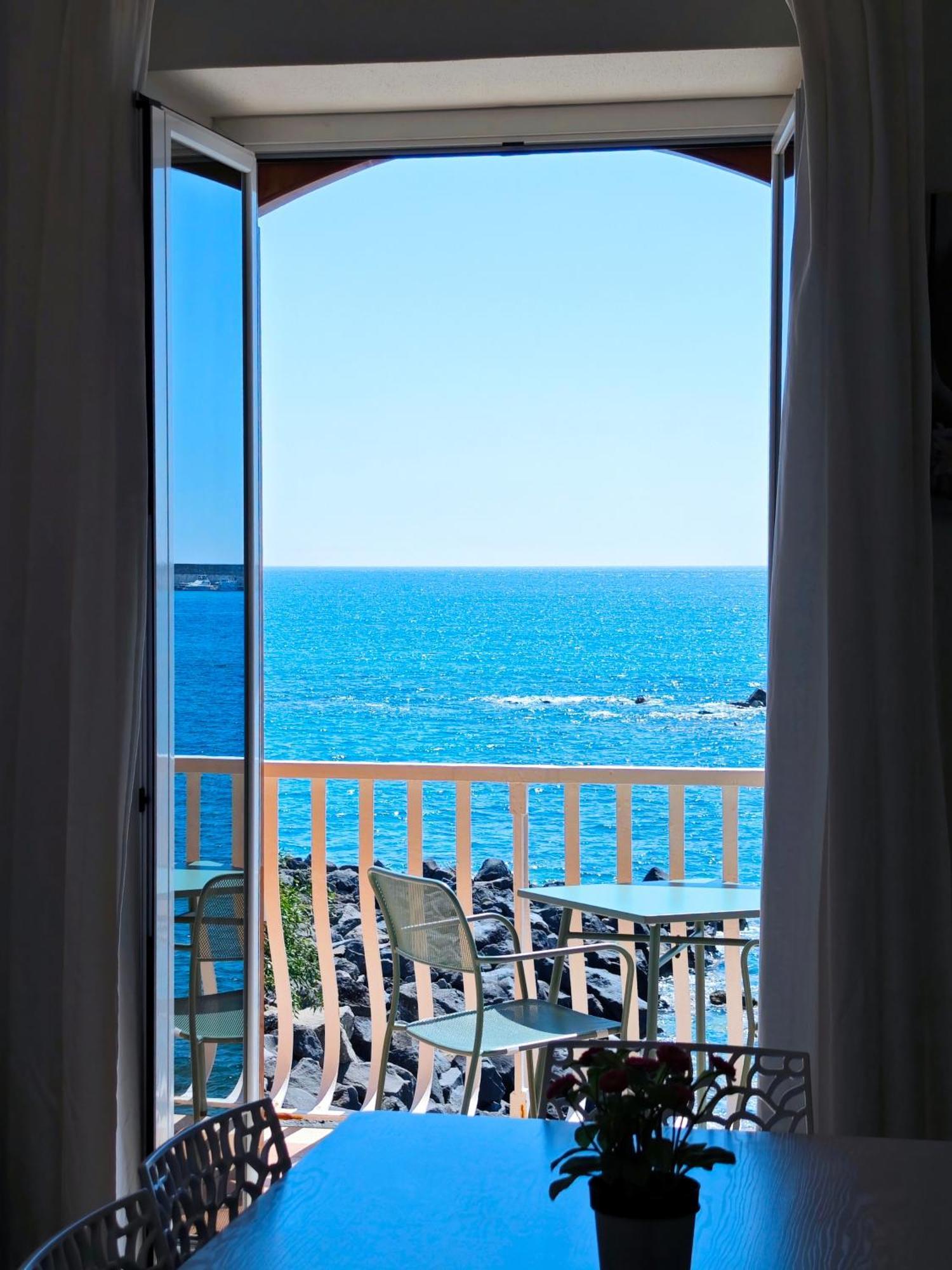 Super Panorama & Astonishing Apartment Seaview Giardini-Naxos Buitenkant foto