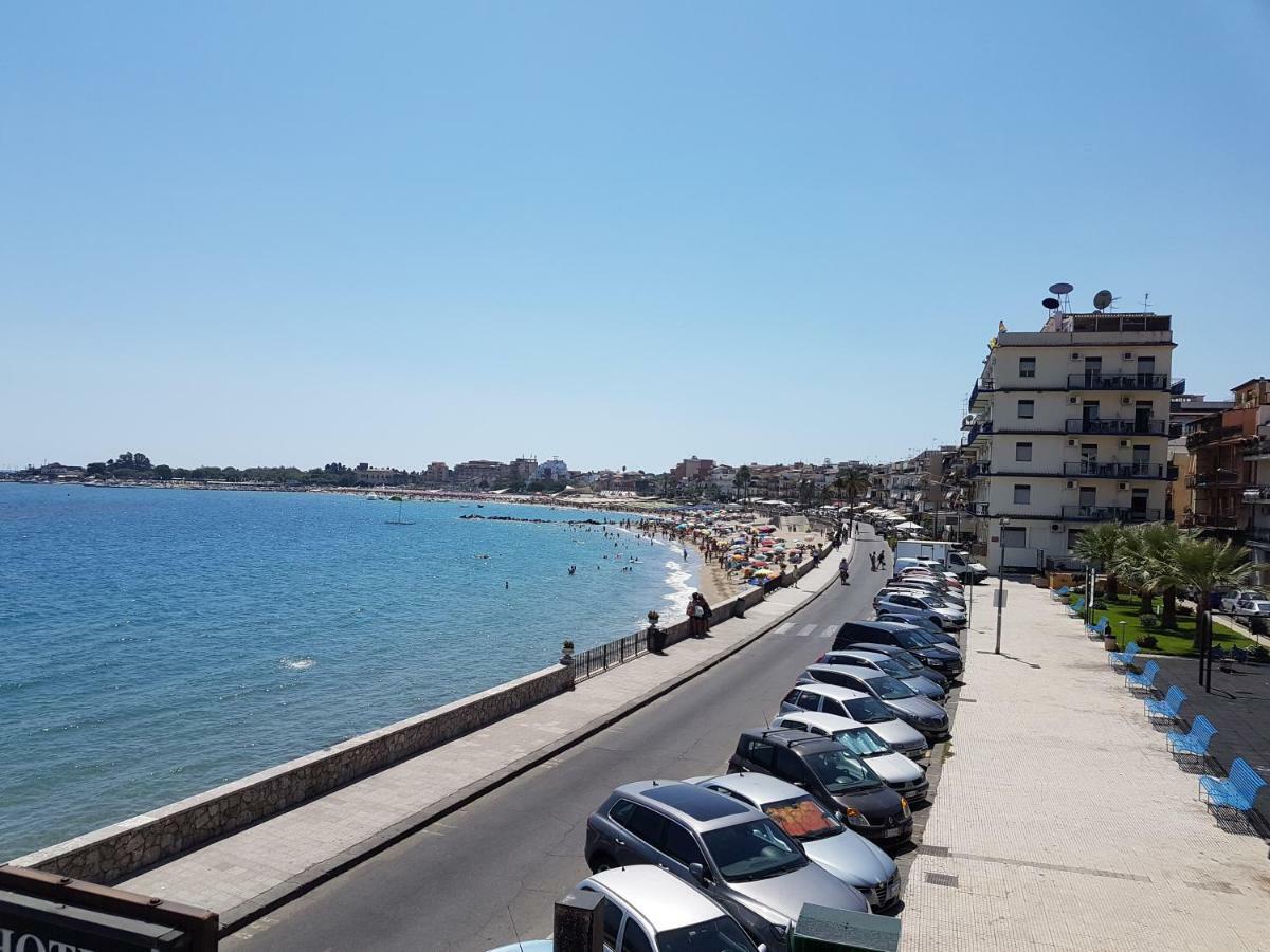 Super Panorama & Astonishing Apartment Seaview Giardini-Naxos Buitenkant foto