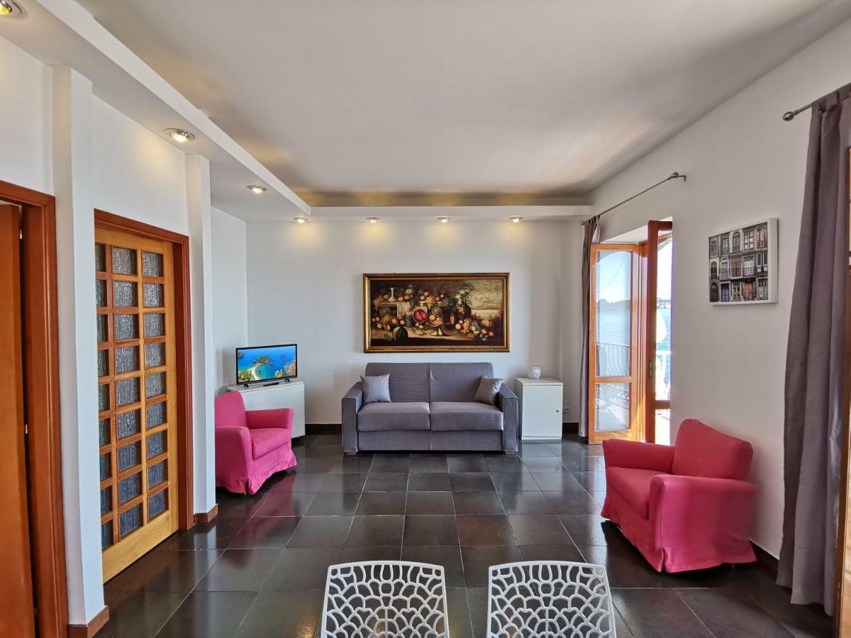 Super Panorama & Astonishing Apartment Seaview Giardini-Naxos Buitenkant foto