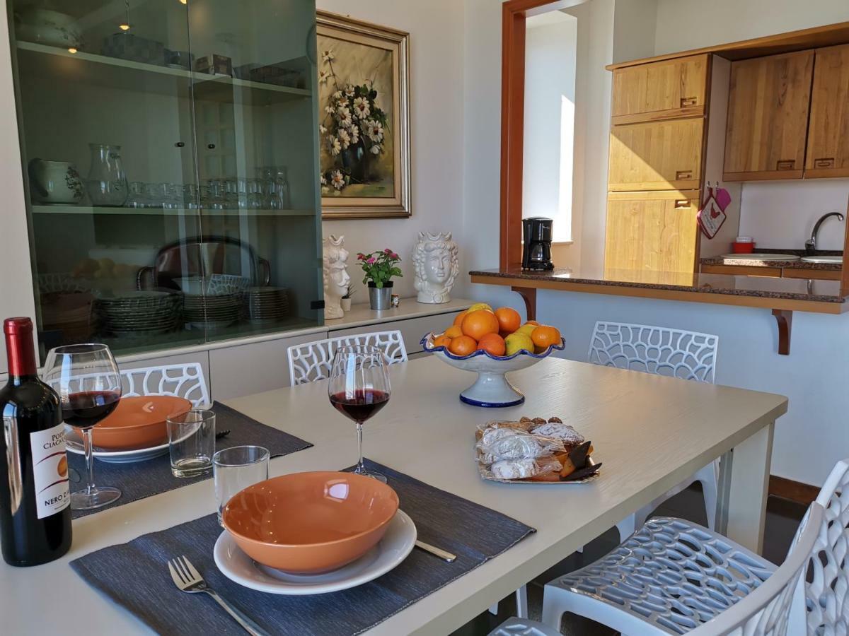 Super Panorama & Astonishing Apartment Seaview Giardini-Naxos Buitenkant foto